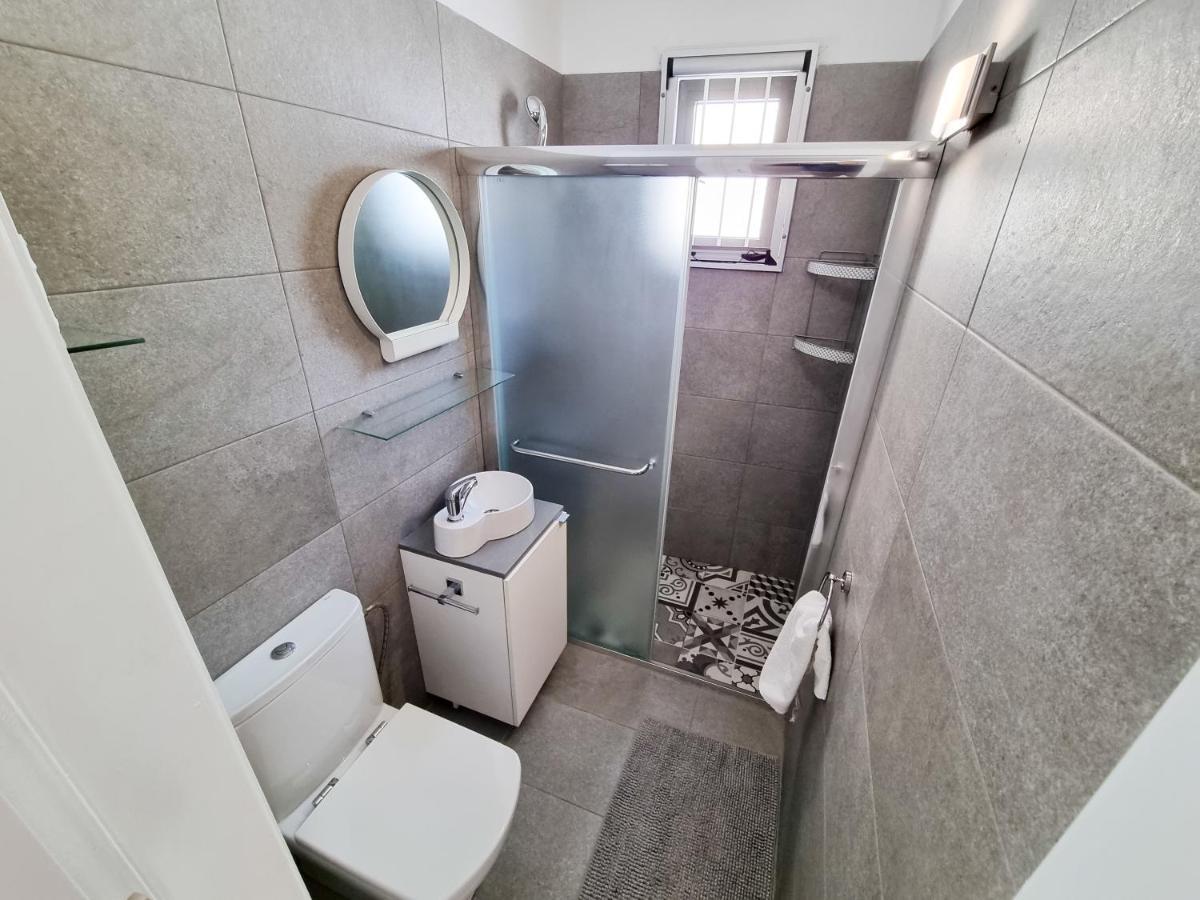 Cheer Up City Apartment, Near To The Finikoudes Beach Larnaca Exteriör bild