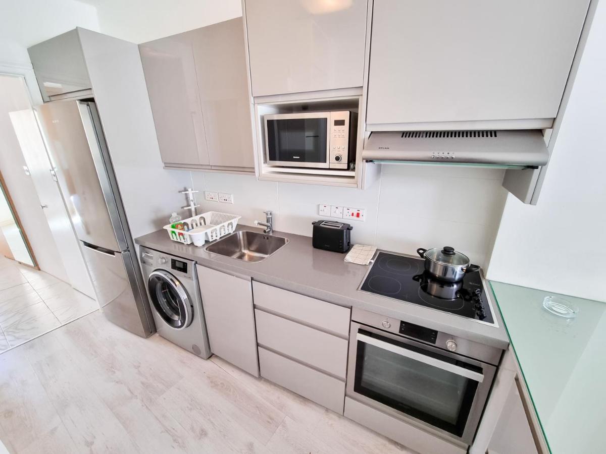 Cheer Up City Apartment, Near To The Finikoudes Beach Larnaca Exteriör bild