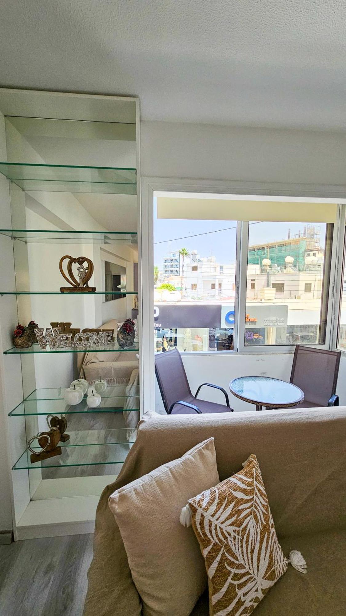 Cheer Up City Apartment, Near To The Finikoudes Beach Larnaca Exteriör bild